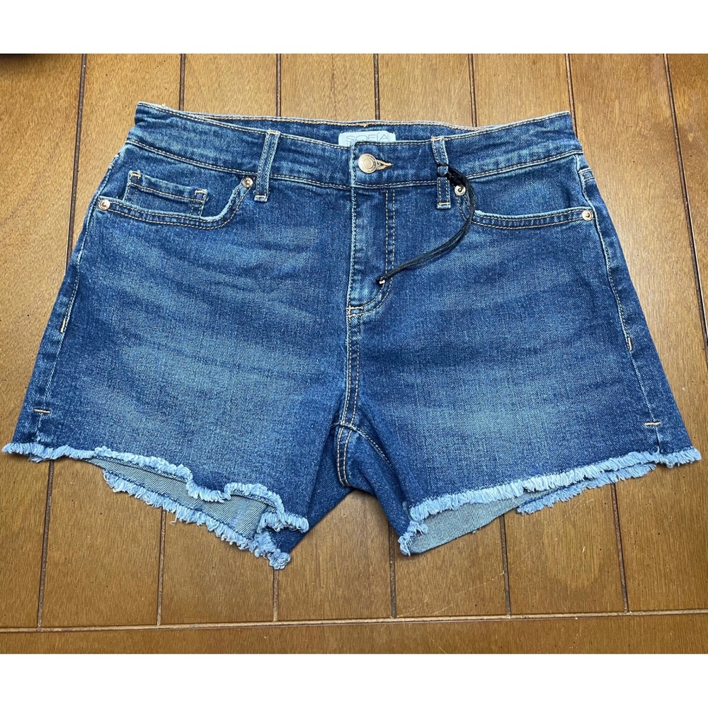Sofia Jeans by Sofia Vergara Chi Short Medium Wash Frayed Denim Shorts Size 2